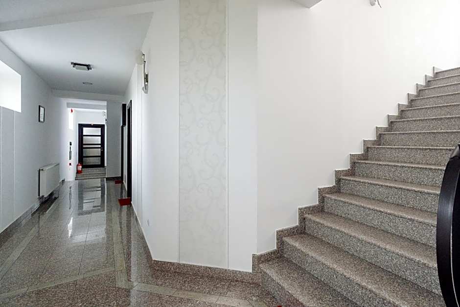 Aparthotel Punct pe i