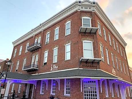 Island House Historic Vacation Rentals