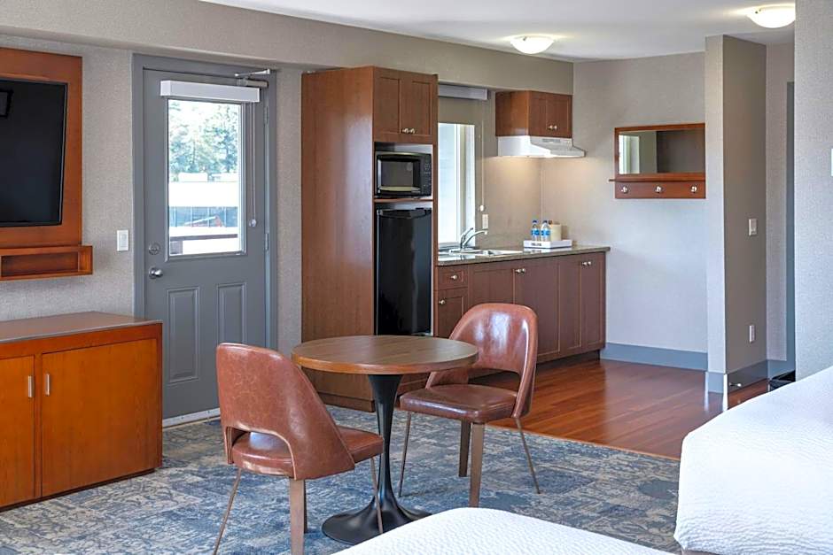 Four Points By Sheraton Victoria Gateway