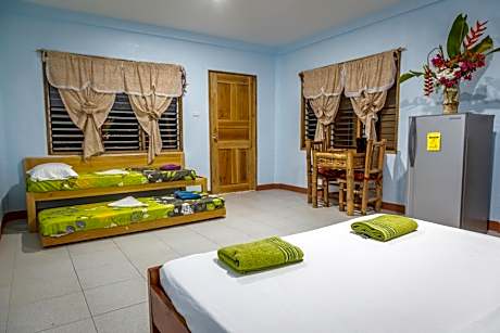 Deluxe Triple Room with Sea View