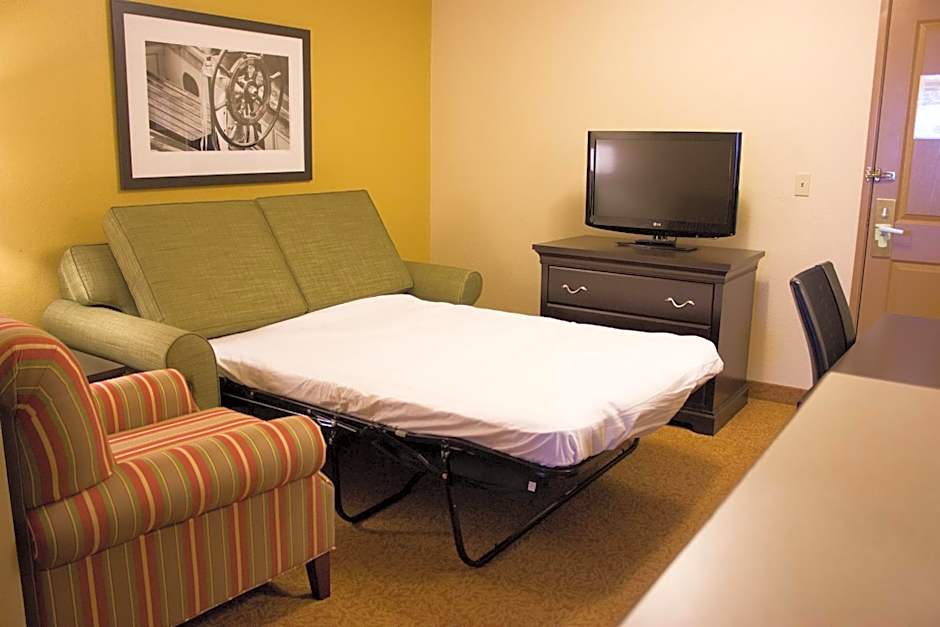 Country Inn & Suites by Radisson, Dundee, MI