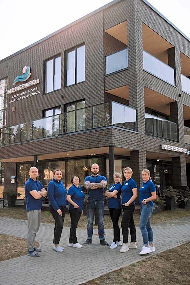 Merepargi ApartHotel & Cafe