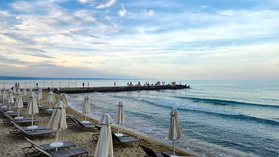 HVD Nympha Hotel - All Inclusive, Private Beach & Free Parking - Adults Only