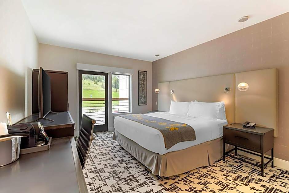 Cambria Hotel Copper Mountain