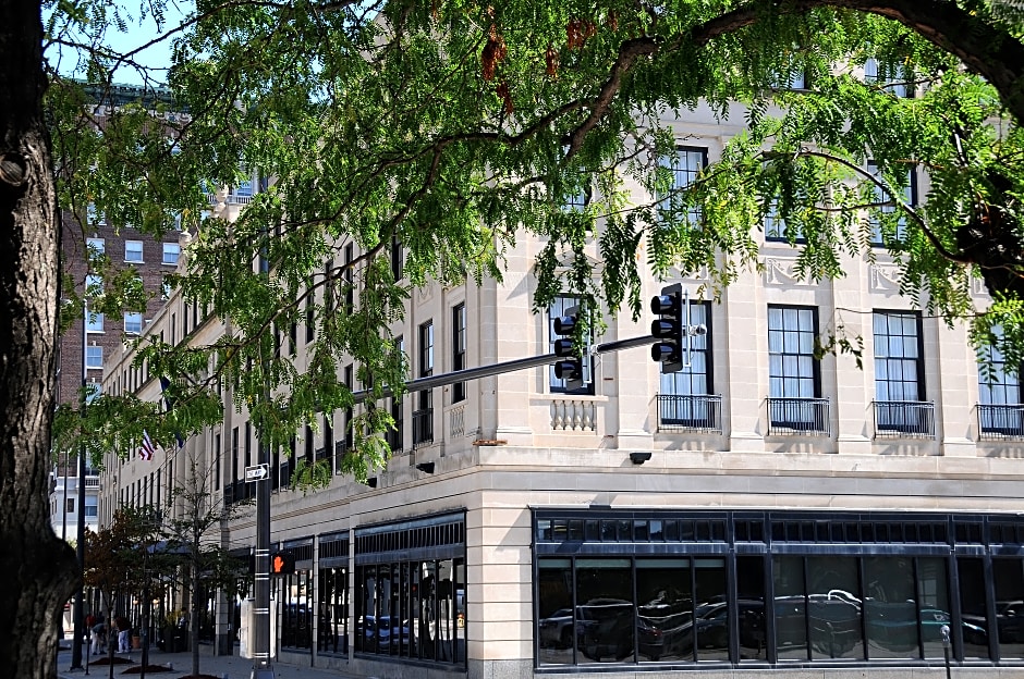 Magnolia Hotel Omaha