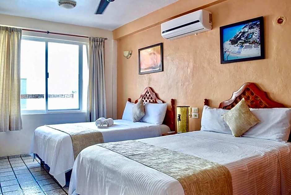 Hotel Bucaneros