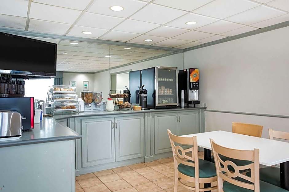 La Quinta Inn & Suites by Wyndham Melbourne