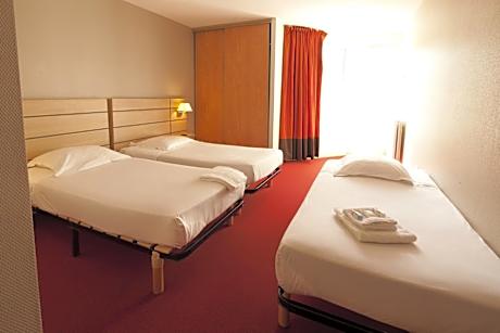 One-Bedroom Apartment (4 Adults)