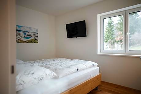 Apartment with Lake View