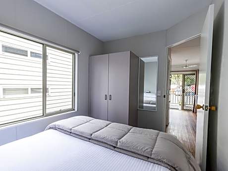 Deluxe Bungalow - Sheerwater Cabin