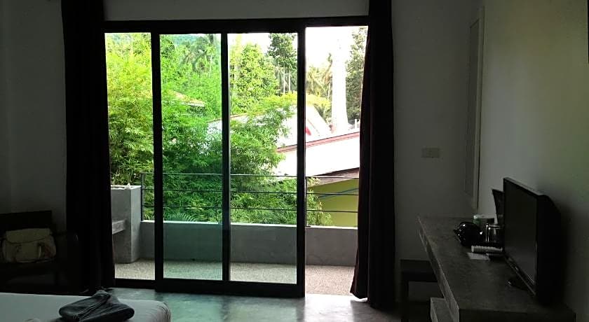 Sairee Sairee Guesthouse