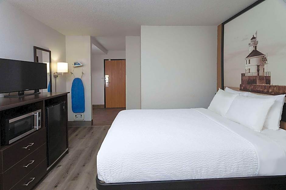 Super 8 by Wyndham Wausau