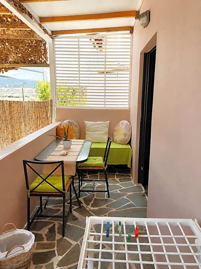 Votsalon Beach House - 30 meters from Alykes Beach