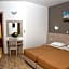 Zeus Hotel