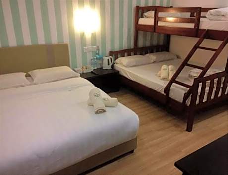 Deluxe Family Room