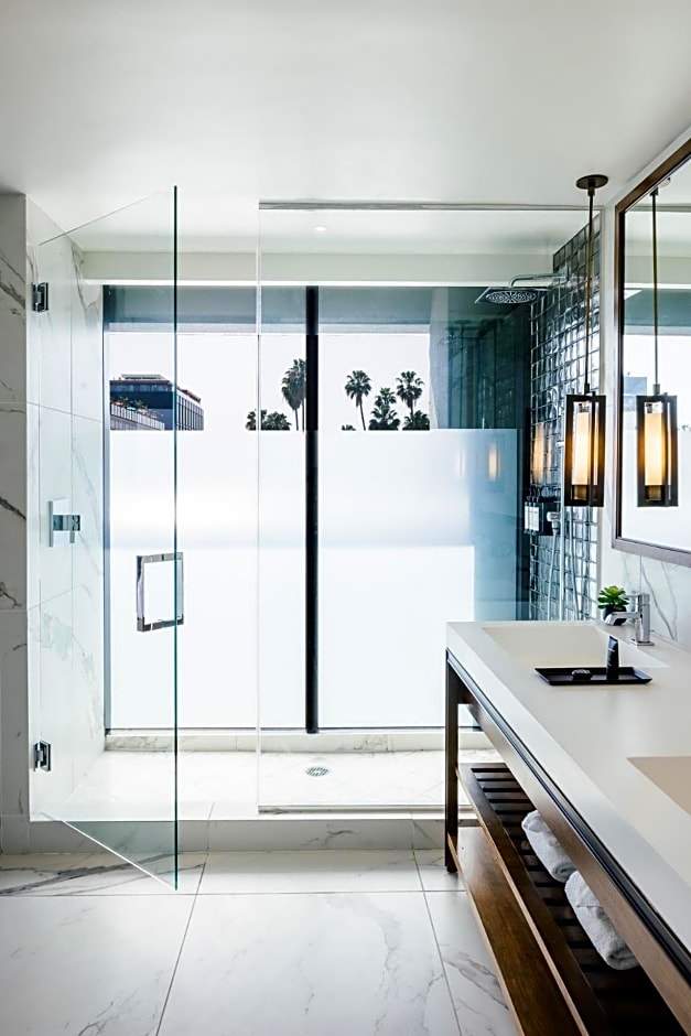Dream Hollywood by Hyatt
