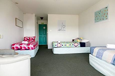 Triple Room with Bathroom