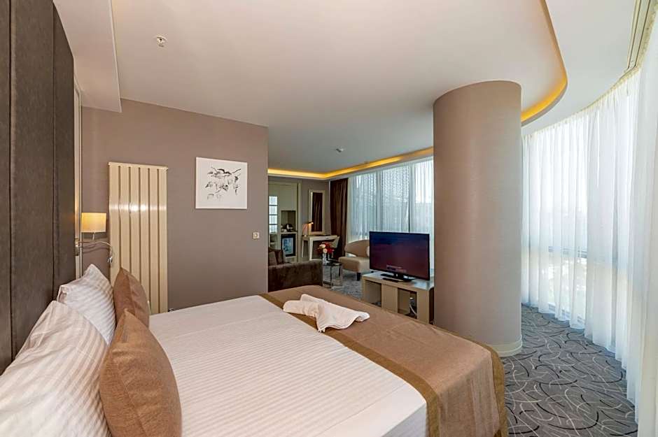 The Conforium Hotel Van