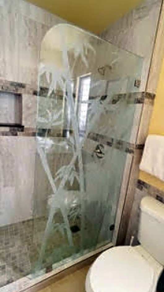 9B EKAHI VILLAGE-STUDIO BATH, GARDEN VIEW - 1 MINUTE STROLL to BEACH!