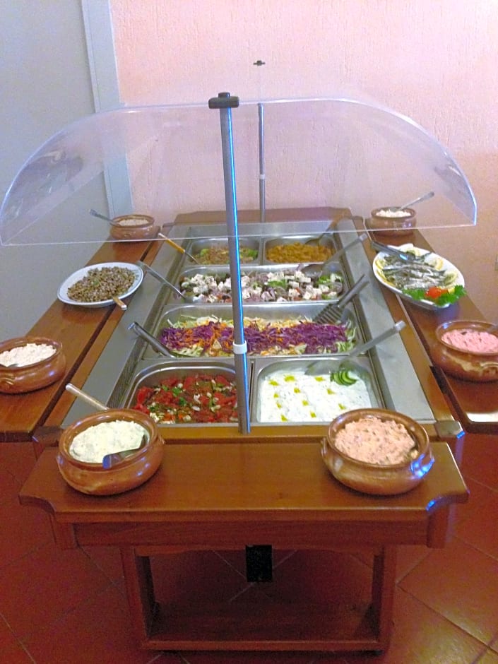 Limnionas Bay Village