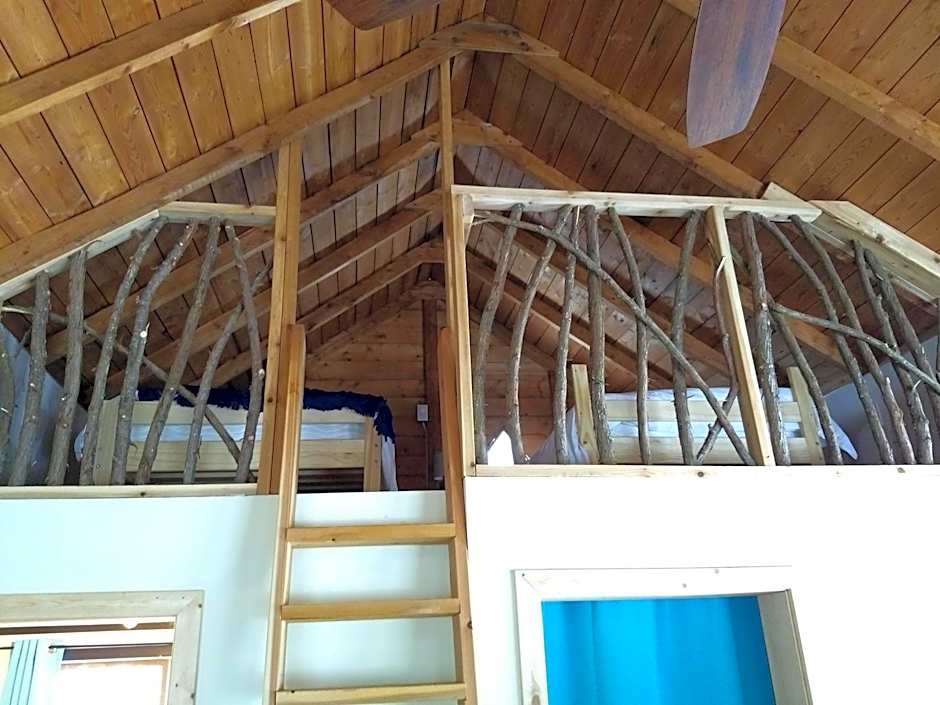 Dwight Riverside Inn