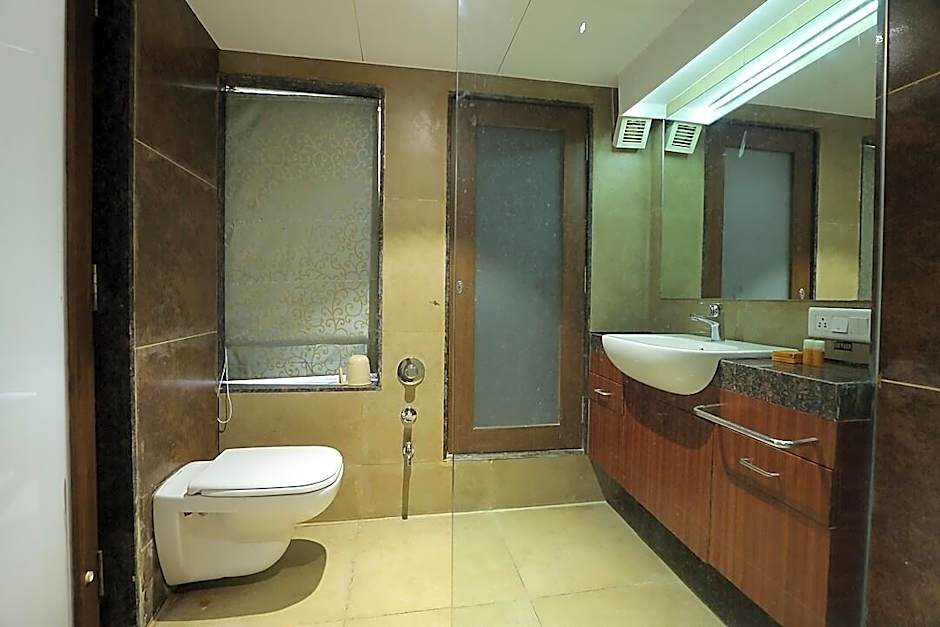 Hotel Shreeji Vatika, Airport Road