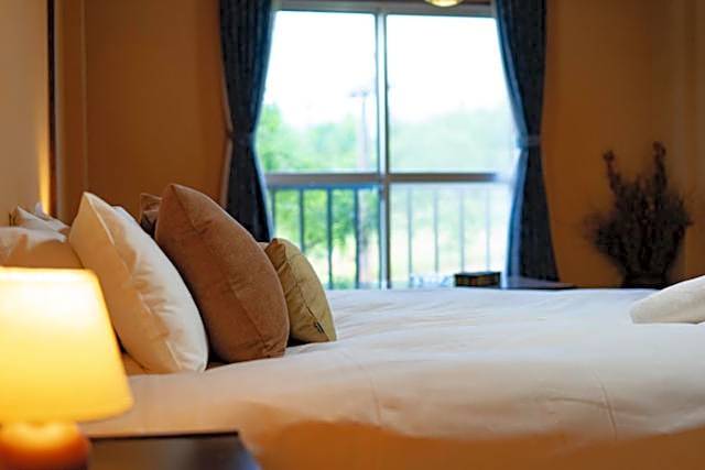 HA-MON Slope Side Hotel and Private Chalet