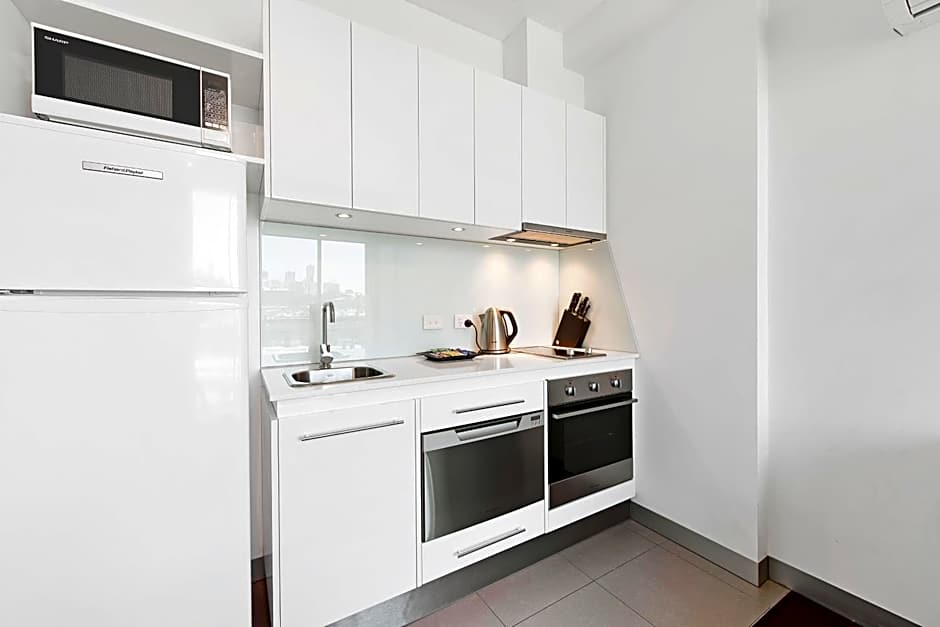 City Harbour Apartments