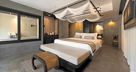 Deluxe Double or Twin Room with Water Park Ticket
