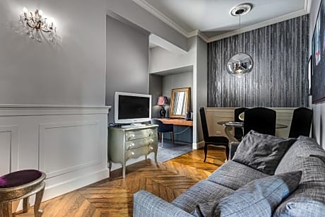 Junior Suite with Balcony
