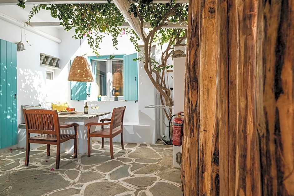 Golden Beach Studios & Suites