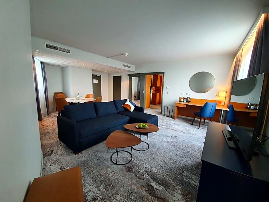 voco Dusseldorf Seestern By IHG