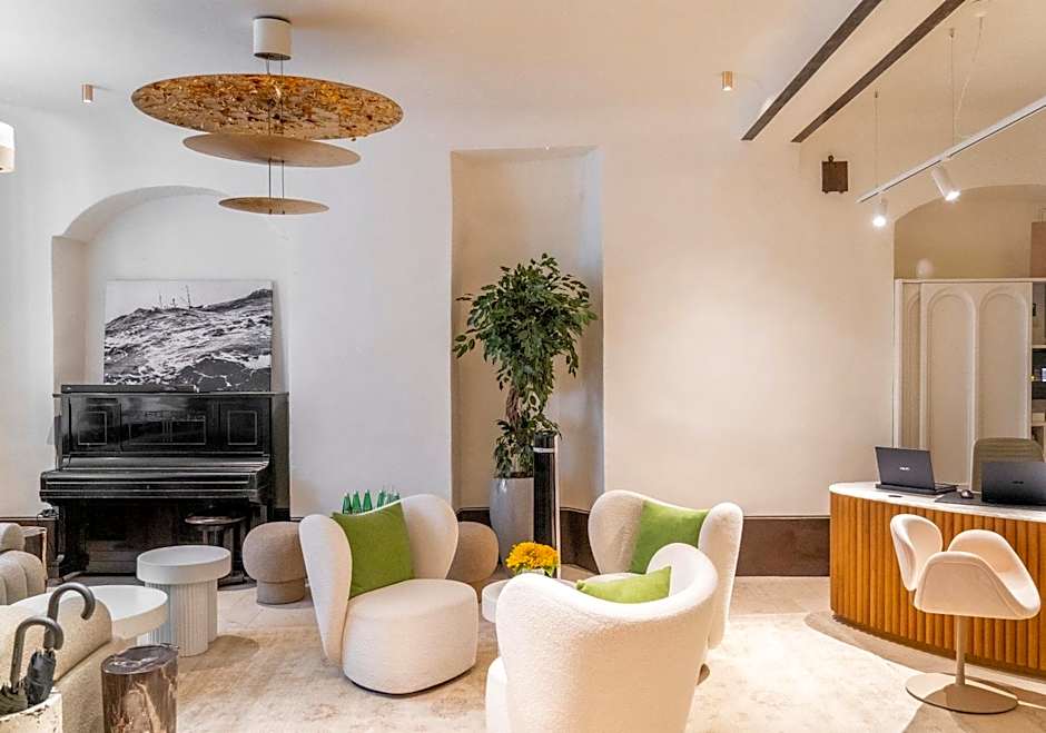 Dome Hotel