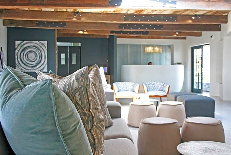 Abalone Hotel & Villas