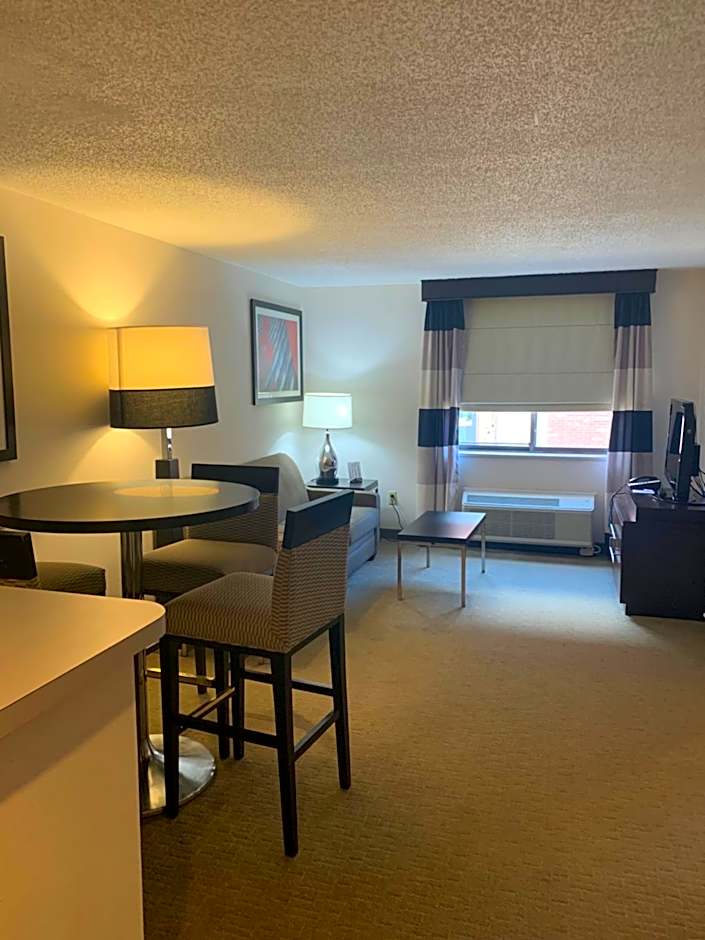 Ramada by Wyndham Marquette