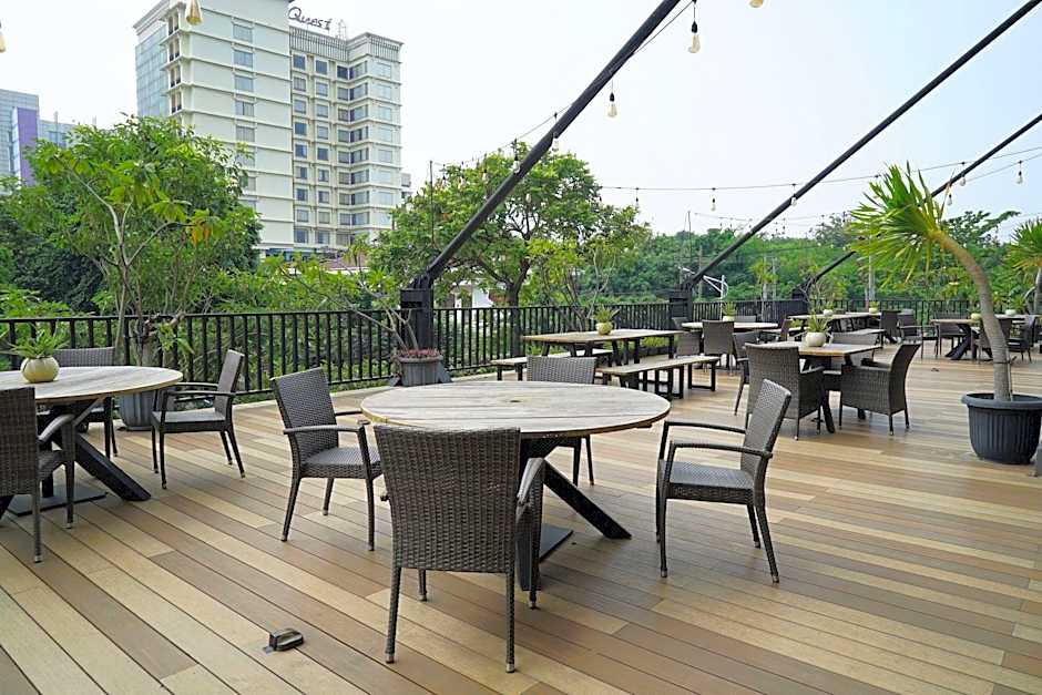 Grand Swiss-Belhotel Darmo