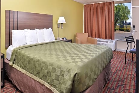 1 Queen Bed-Accessible-Nonsmoking-Free Internet Microwave-Minifridge-Coffeemaker-