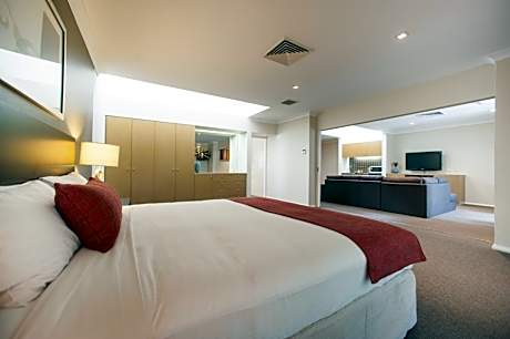 King Business Spa Suite