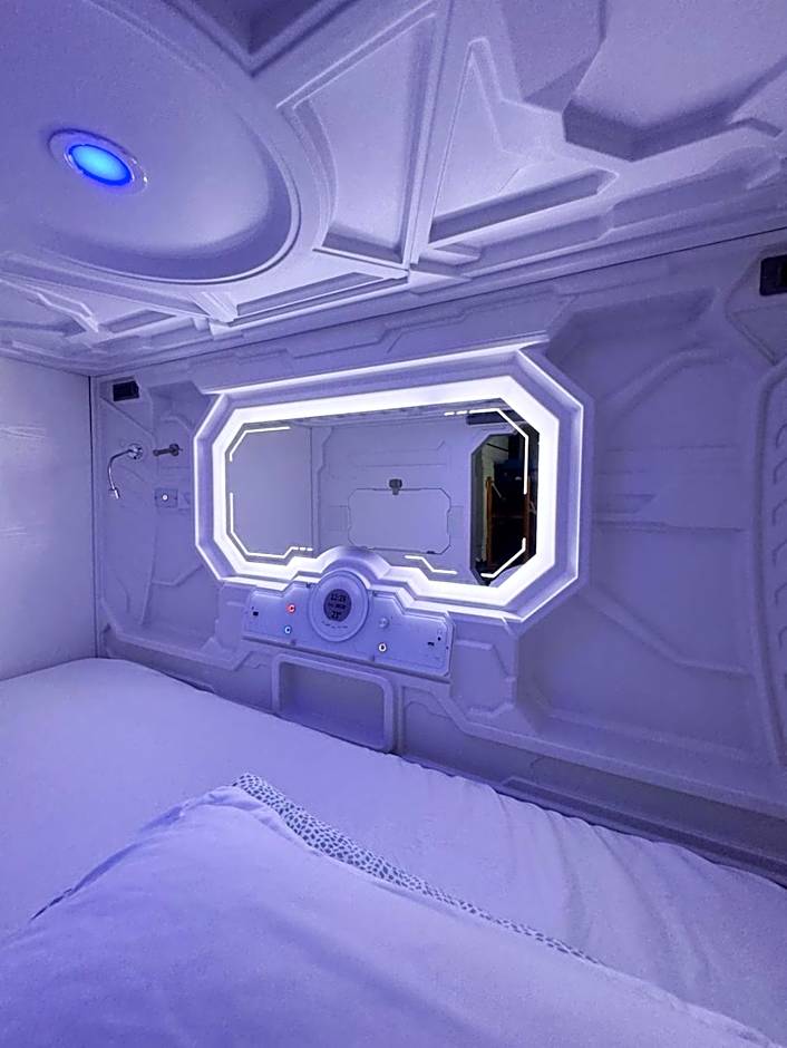 U Street Capsule Hostel