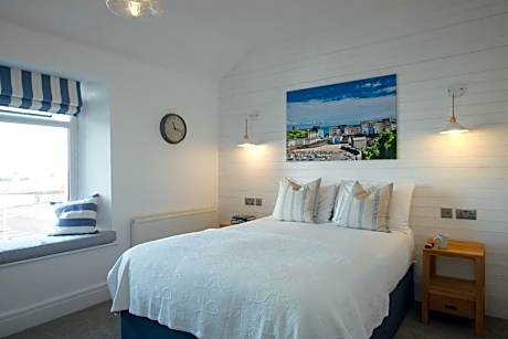 Kingsize En-suite Sea View