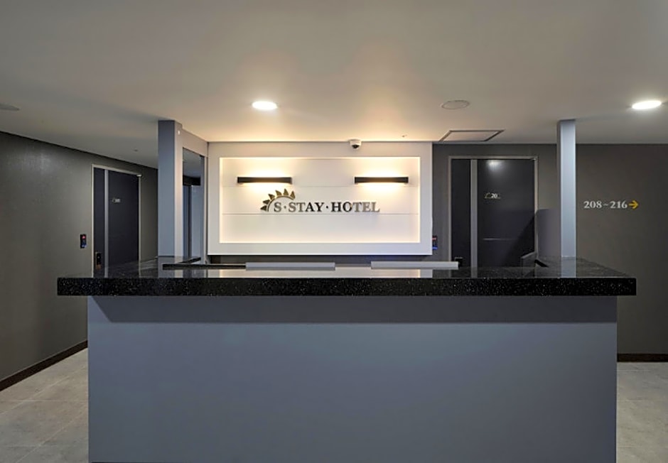 S Stay Hotel