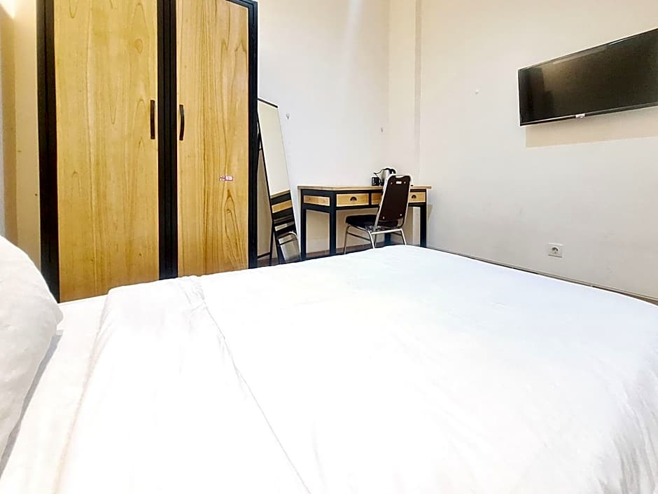 Sari Panguripan RedPartner Near UGM