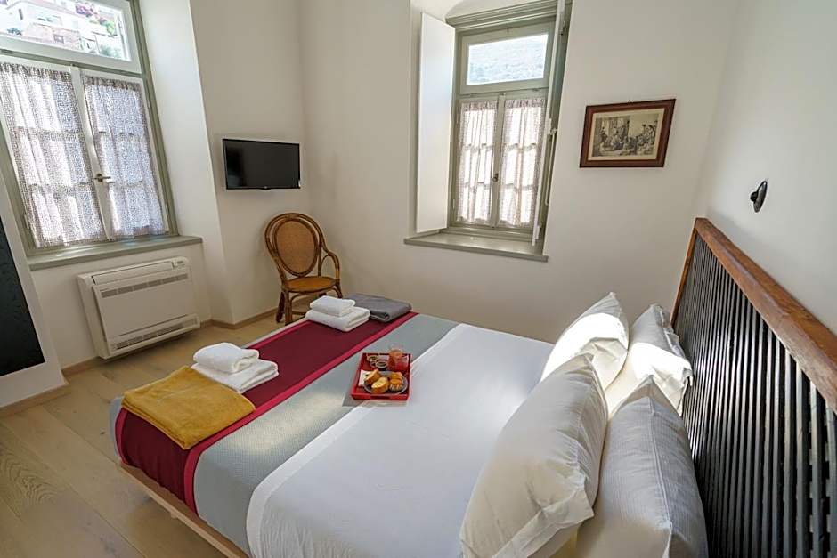 LIVIN Hydra Legacy Suite