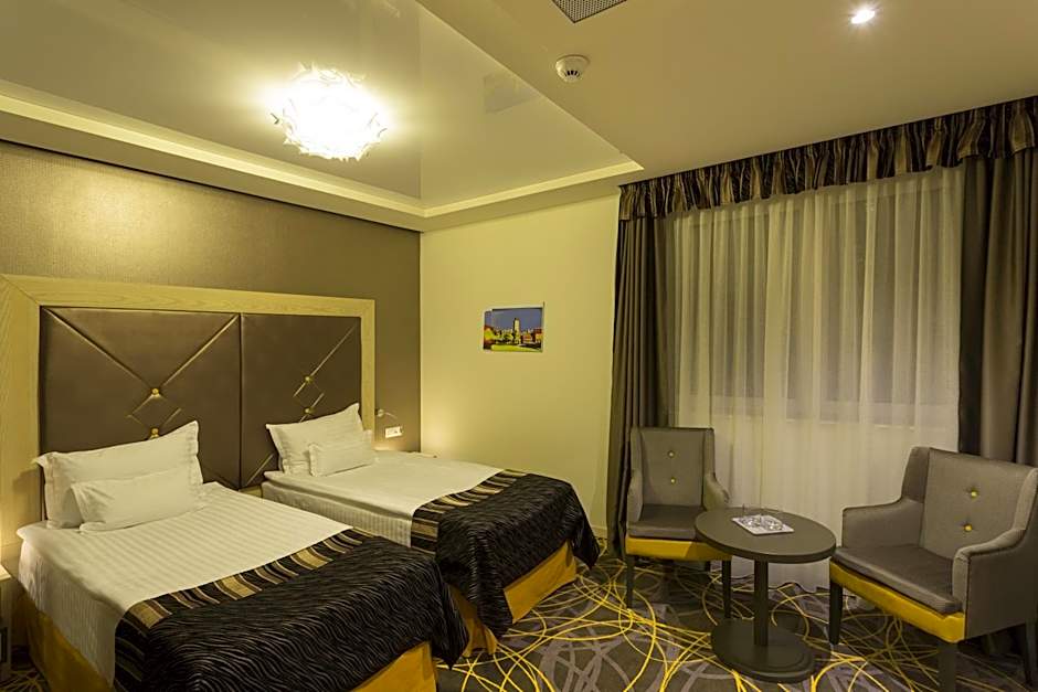 Exclusive Hotel & More