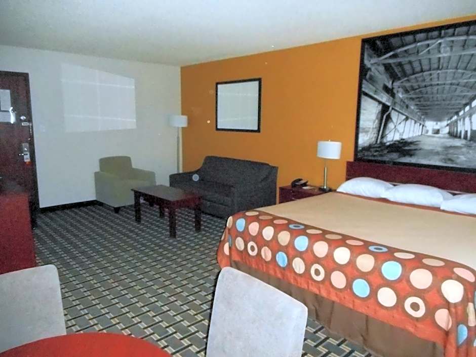 Super 8 by Wyndham Fox Creek