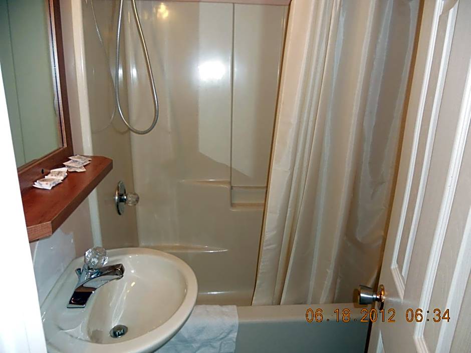 Photo 1 of 5 of 2 Double Beds