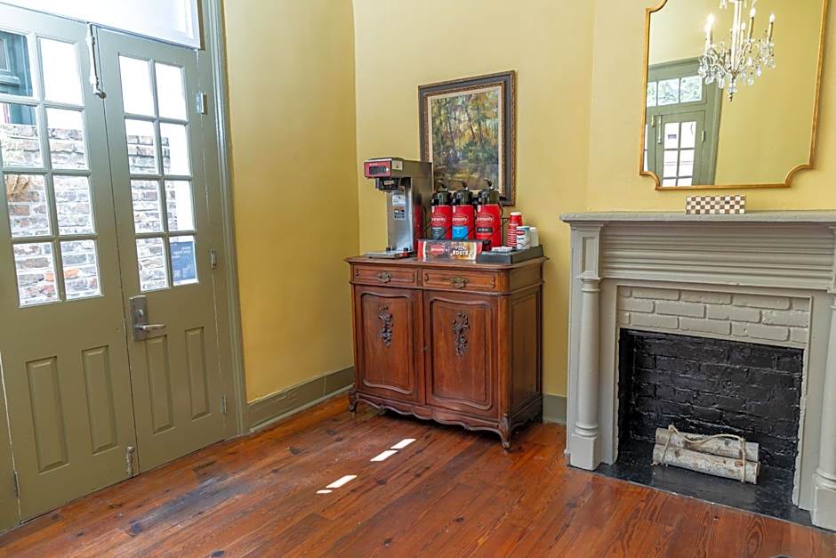 Inn On Ursulines, A French Quarter Guest Houses Property