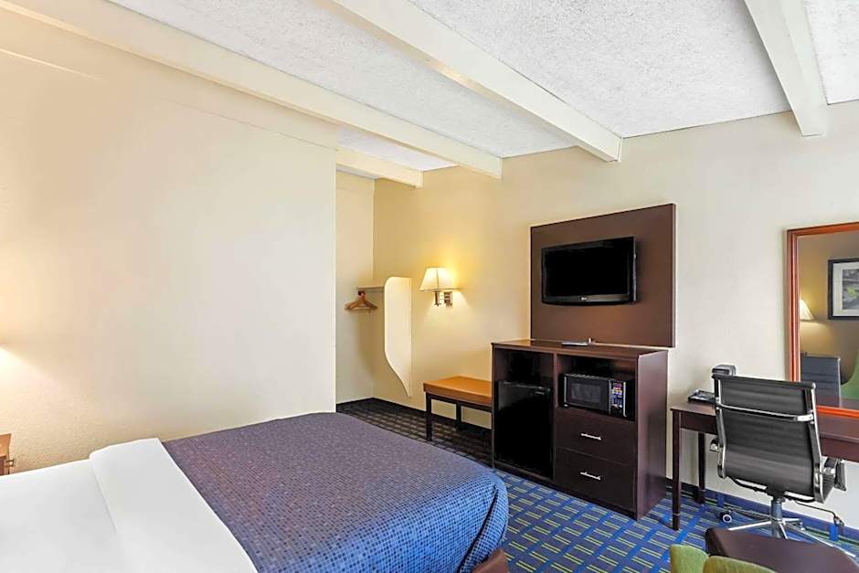 Econo Lodge Waynesboro - Skyline Drive