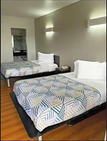 Quadruple Room - Non-Smoking
