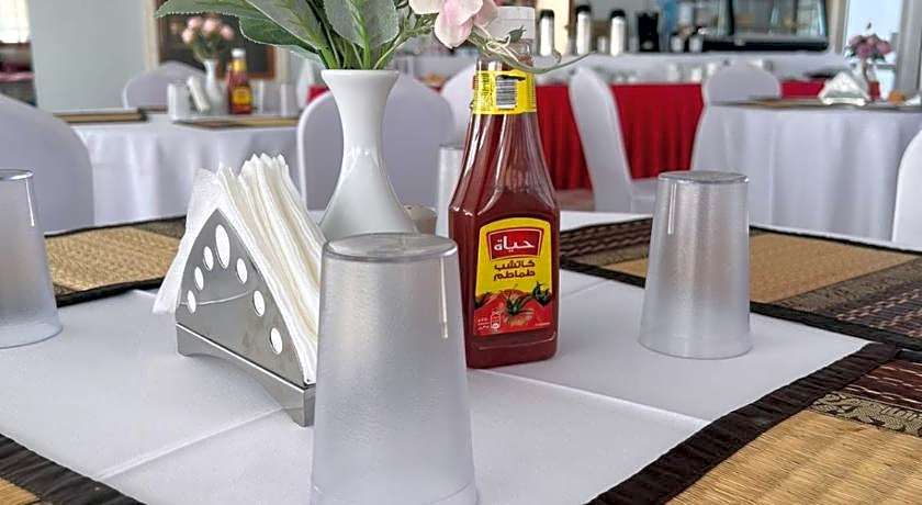 Al Ayjah Plaza Hotel